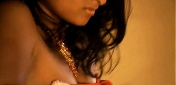  Amazing Bollywood Babe Dancer Is A Tease